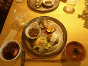 名古屋市内 マクロビランチを食べられるカフェ 自然食品店